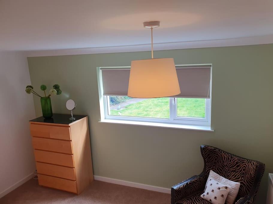 The Elfin- Lovely 1 Bedroom - Free Parking 앨런다리 외부 사진